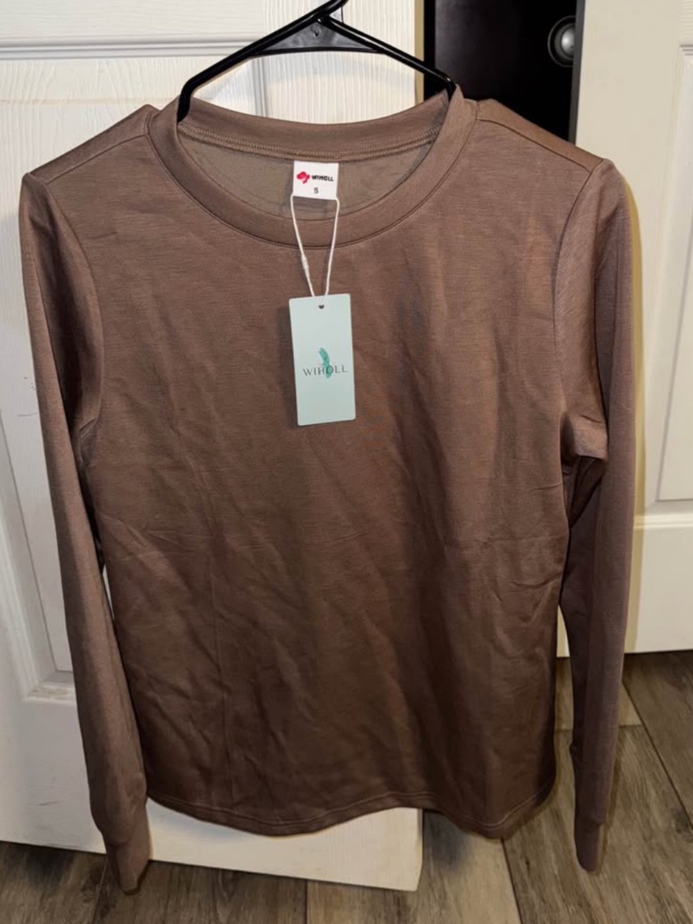 Women's Long Sleeve Crewneck Top - Brown